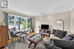 163 GROVE STREET E | Barrie Ontario | Slide Image Six