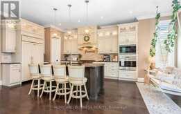 126 MCWILLIAMS CRESCENT | Oakville Ontario | Slide Image Twelve