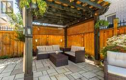 126 MCWILLIAMS CRESCENT | Oakville Ontario | Slide Image Forty