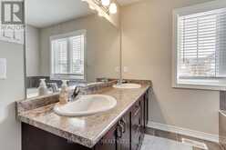 42 PROSSER CRESCENT | Georgina Ontario | Slide Image Nineteen