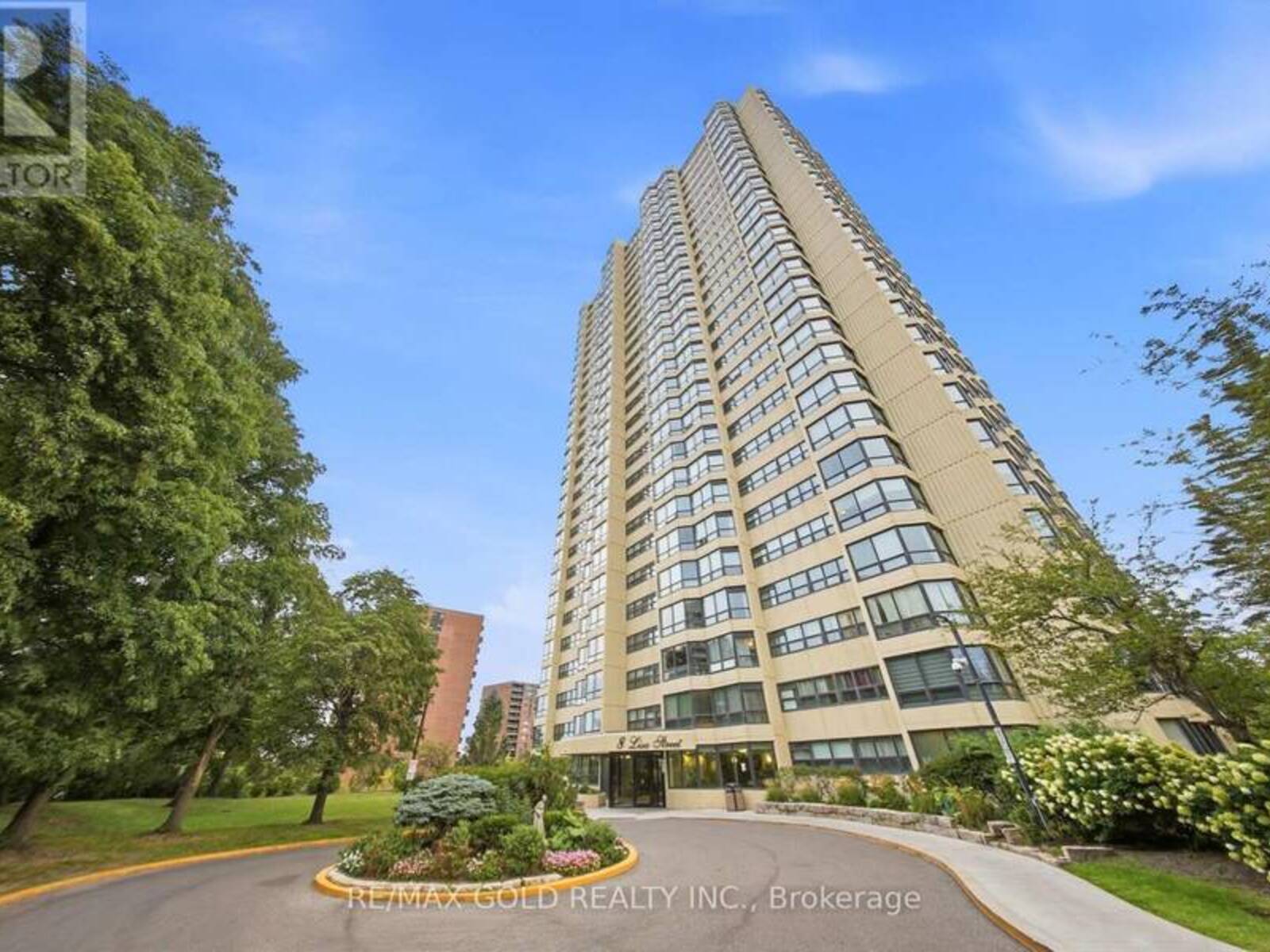 2701 - 8 LISA STREET, Brampton, Ontario L6T 4S6