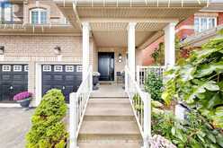 7 OCEANPEARL CRESCENT | Whitby Ontario | Slide Image Three