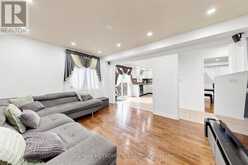 7 OCEANPEARL CRESCENT | Whitby Ontario | Slide Image Six