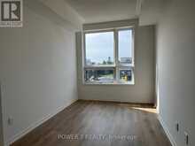 22 - 14 LYTHAM GREEN CIRCLE | Newmarket Ontario | Slide Image Ten