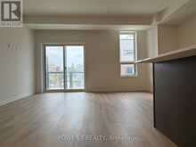 22 - 14 LYTHAM GREEN CIRCLE | Newmarket Ontario | Slide Image Two
