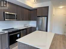 22 - 14 LYTHAM GREEN CIRCLE | Newmarket Ontario | Slide Image Four