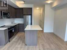 22 - 14 LYTHAM GREEN CIRCLE | Newmarket Ontario | Slide Image Seven