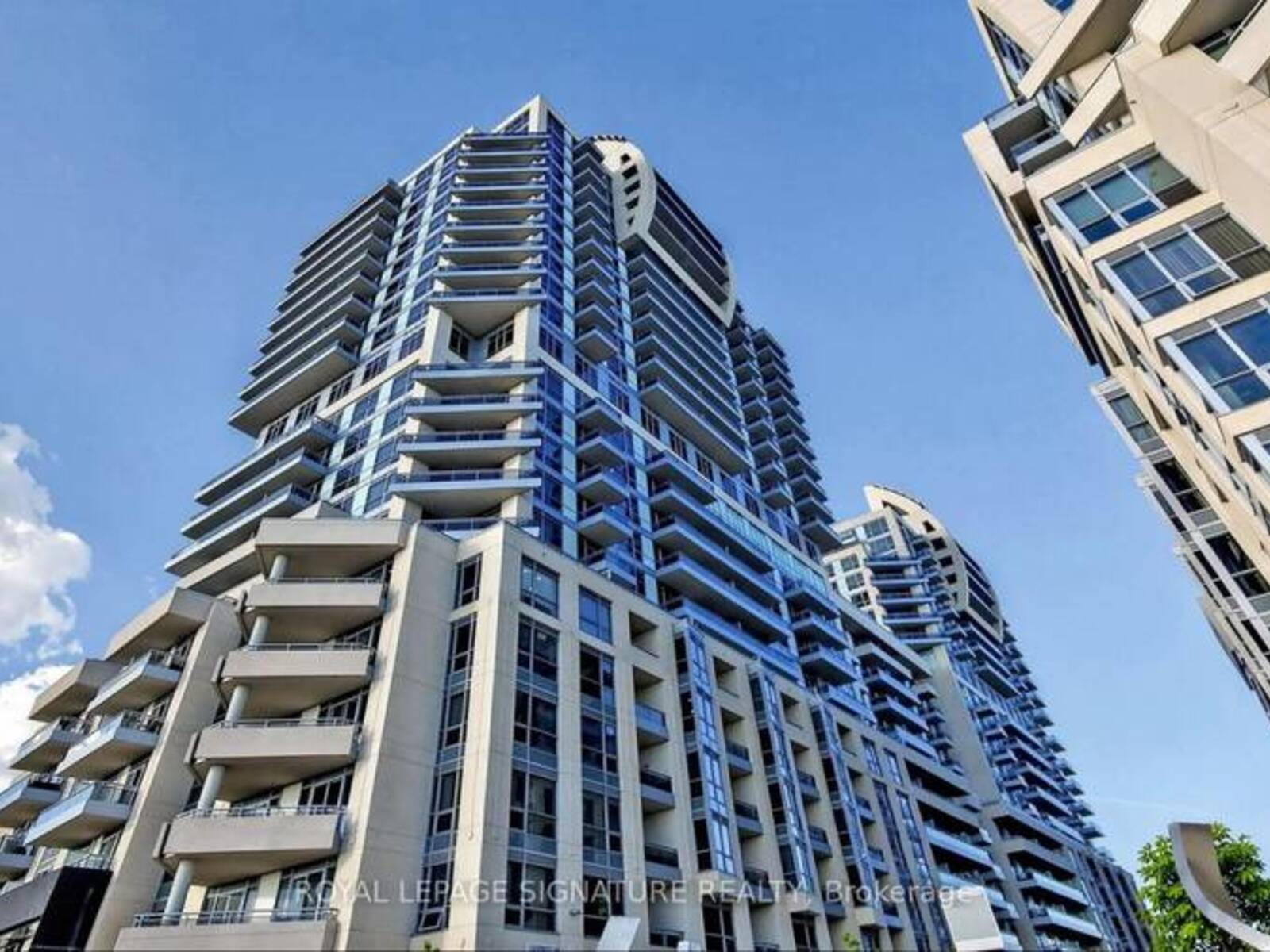 802 - 9201 YONGE STREET, Richmond Hill, Ontario L4C 6Z2