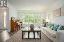 9 OAKRIDGE DRIVE | Barrie Ontario | Slide Image Nine