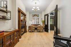 21 LAURIER AVENUE E | Toronto Ontario | Slide Image Eight