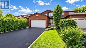 39 COVENTRY COURT | Richmond Hill Ontario | Slide Image Two