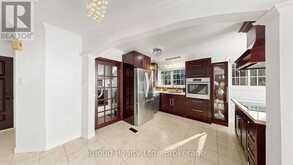 39 COVENTRY COURT | Richmond Hill Ontario | Slide Image Eight