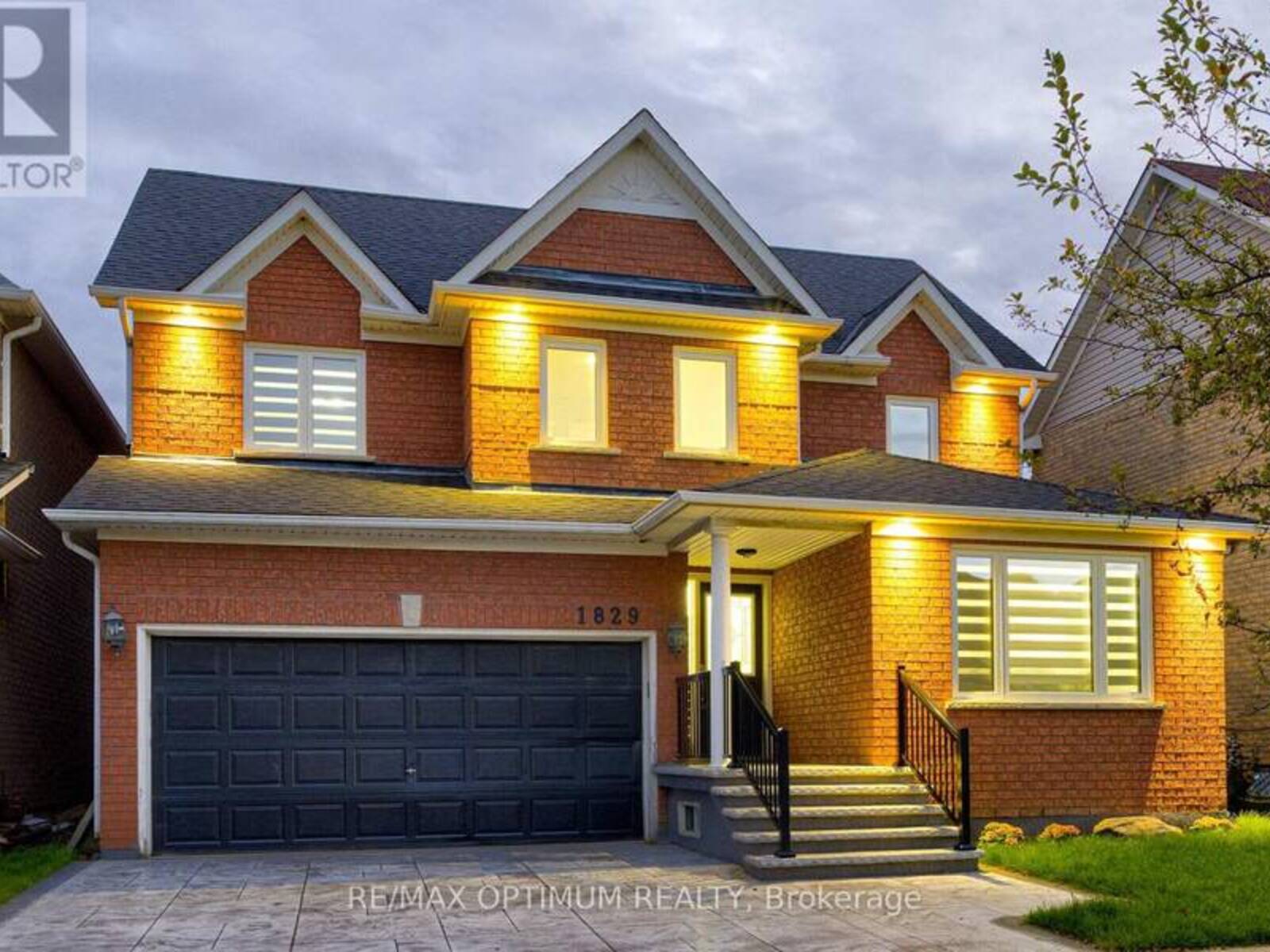 1829 SAMUELSON CIRCLE, Mississauga, Ontario L5N 7Z2