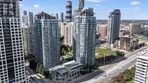 611 - 33 ELM DRIVE W | Mississauga Ontario | Slide Image Forty-four