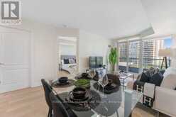 611 - 33 ELM DRIVE W | Mississauga Ontario | Slide Image Nine