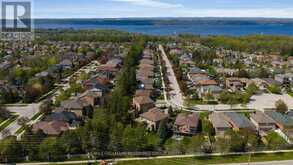 42 KELL PLACE | Barrie Ontario | Slide Image Two