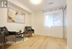 16 GLENCAIRN SQUARE | Brampton Ontario | Slide Image Thirty