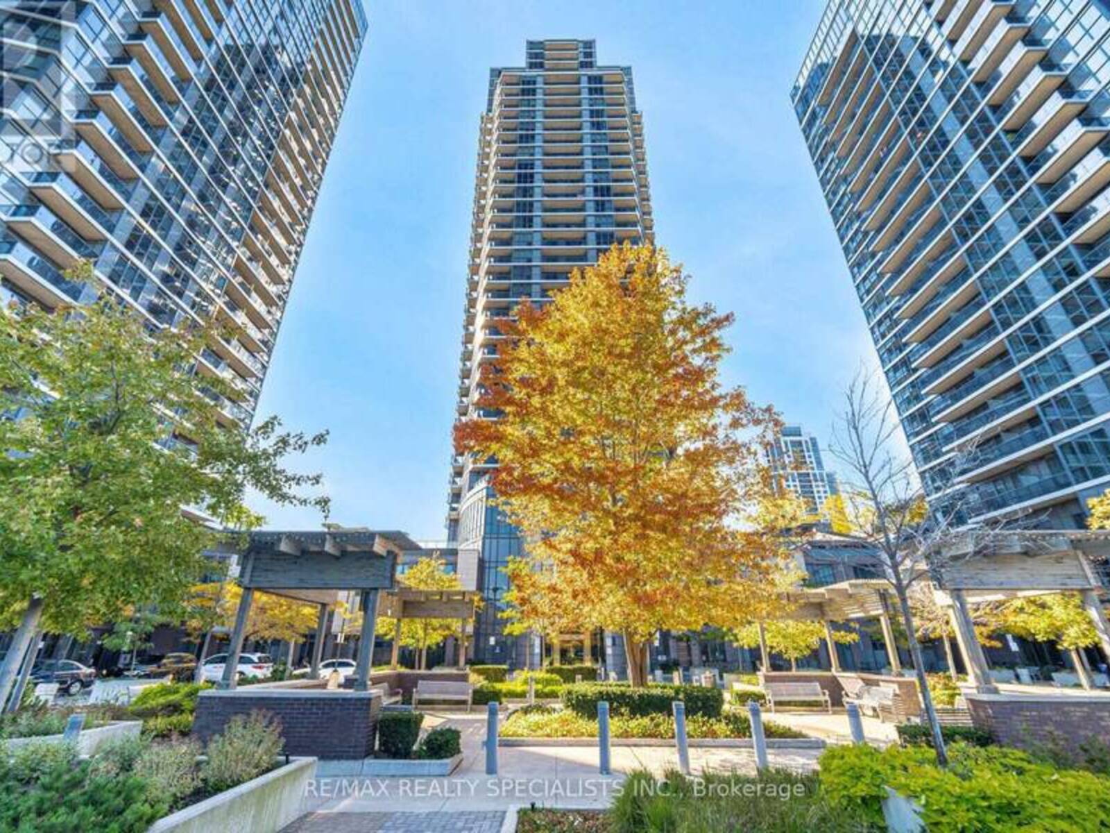 901 - 5 VALHALLA INN ROAD, Toronto, Ontario M9B 1S9