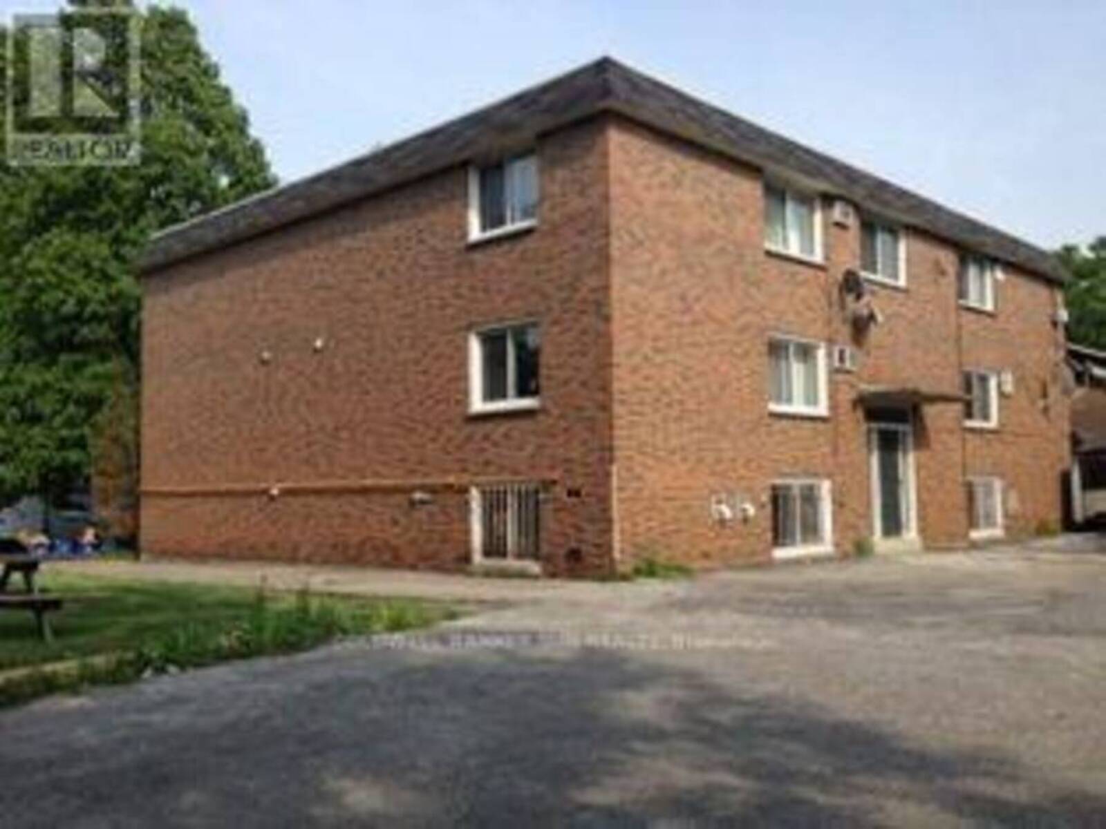 1-11 - 825 LOUIS AVENUE, Windsor, Ontario N9A 1X4