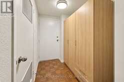 3 - 69 UPPER CANADA DRIVE | Toronto Ontario | Slide Image Thirty-eight
