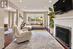 3 - 69 UPPER CANADA DRIVE | Toronto Ontario | Slide Image Nine