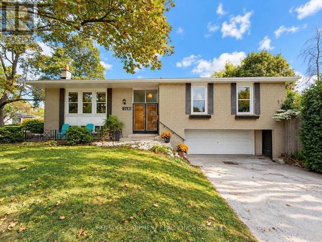 2490 YARMOUTH CRESCENT Oakville Ontario, L6L 2M8 - 4 Bedrooms Home For Sale