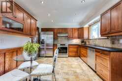 17 EALING DRIVE | Toronto Ontario | Slide Image Thirteen