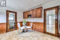 17 EALING DRIVE | Toronto Ontario | Slide Image Sixteen