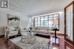 17 EALING DRIVE | Toronto Ontario | Slide Image Eight