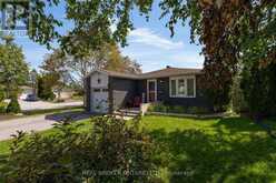 37 HICKLING TRAIL | Barrie Ontario | Slide Image Four