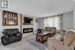 37 HICKLING TRAIL | Barrie Ontario | Slide Image Seven