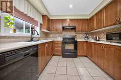 26 PEACHLEAF CRESCENT S | Brampton Ontario | Slide Image Seventeen