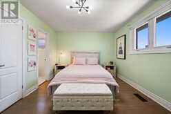 19 HAMER BOULEVARD | Toronto Ontario | Slide Image Eighteen