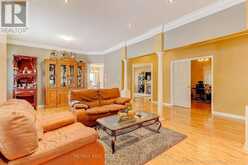 806 WHITE CLOVER WAY | Mississauga Ontario | Slide Image Seven