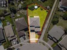 29 BLUE LACE CRESCENT | Kitchener Ontario | Slide Image Thirteen