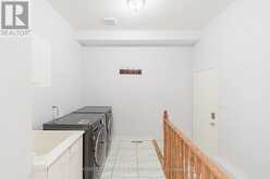42 BOXWOOD CRESCENT | Markham Ontario | Slide Image Nineteen