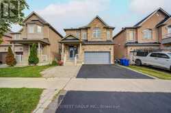 11 FARMINGTON ROAD | Whitchurch-Stouffville Ontario | Slide Image Three