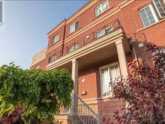 3 HERZBERG GARDENS Toronto Ontario, M3J 3P5