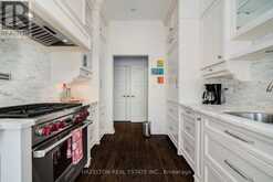 230 GLEN ROAD | Toronto Ontario | Slide Image Nine