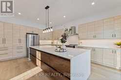 241 PARKWAY AVENUE | Georgina Ontario | Slide Image Thirteen