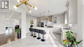 91 DAVID WILLSON TRAIL | East Gwillimbury Ontario | Slide Image Sixteen