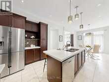 664 MCGREGOR FARM TRAIL | Newmarket Ontario | Slide Image Eleven