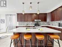 664 MCGREGOR FARM TRAIL | Newmarket Ontario | Slide Image Thirteen