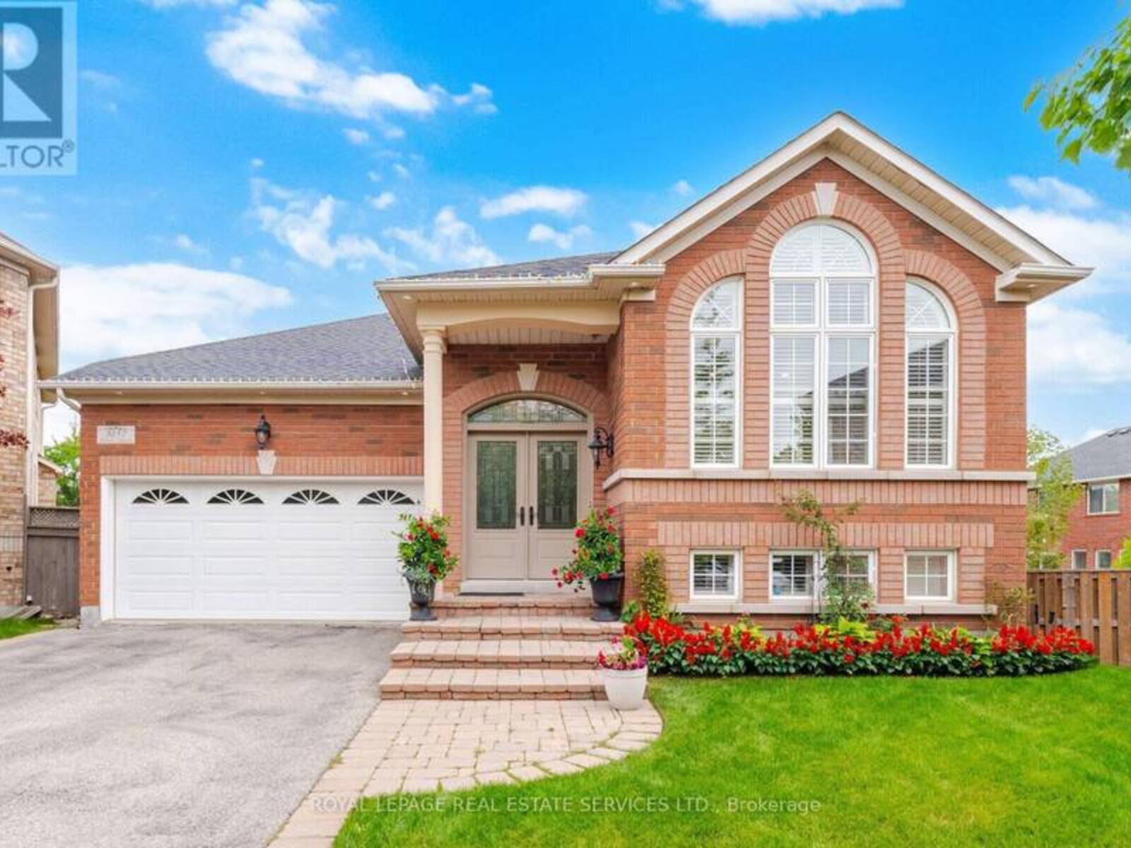 3057 PORTREE CRESCENT, Oakville, Ontario L6M 5C4