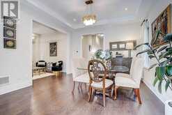 13 COTTONWOOD HOLLOW COURT | Aurora Ontario | Slide Image Sixteen