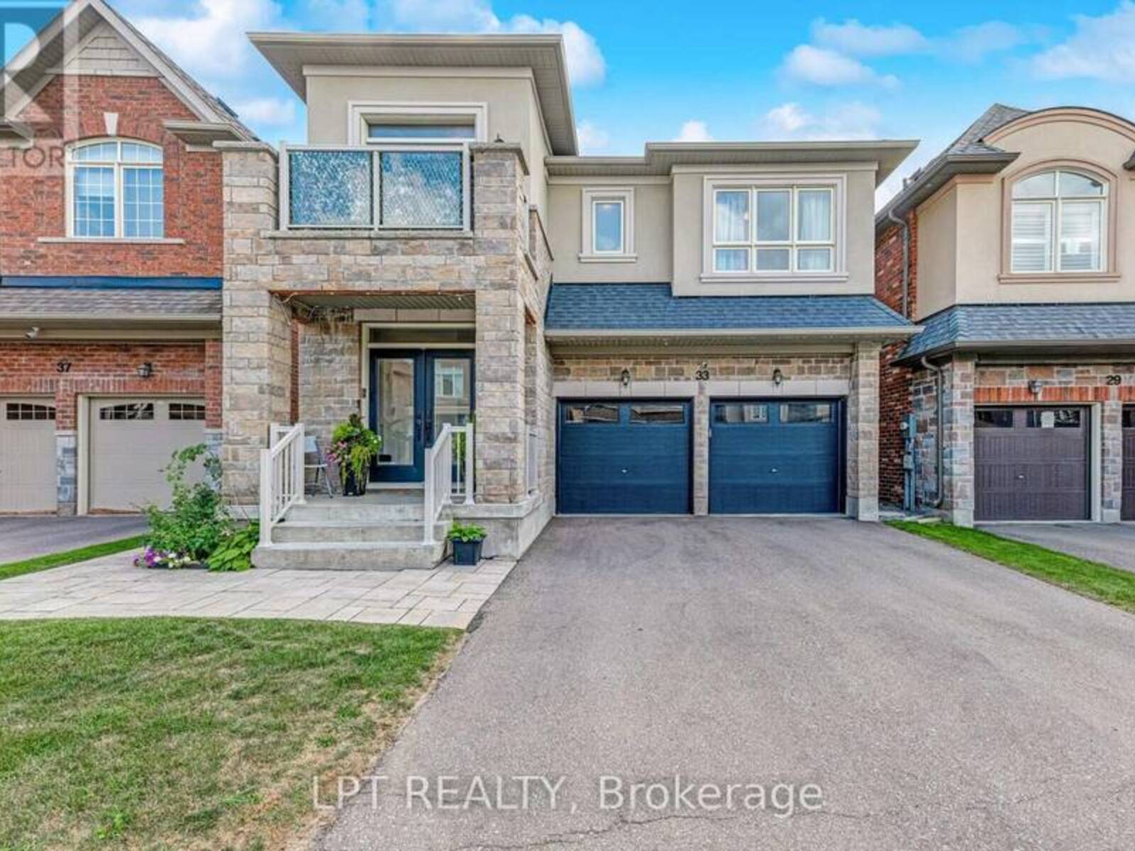 33 MONDIAL CRESCENT, East Gwillimbury, Ontario L9N 0S1