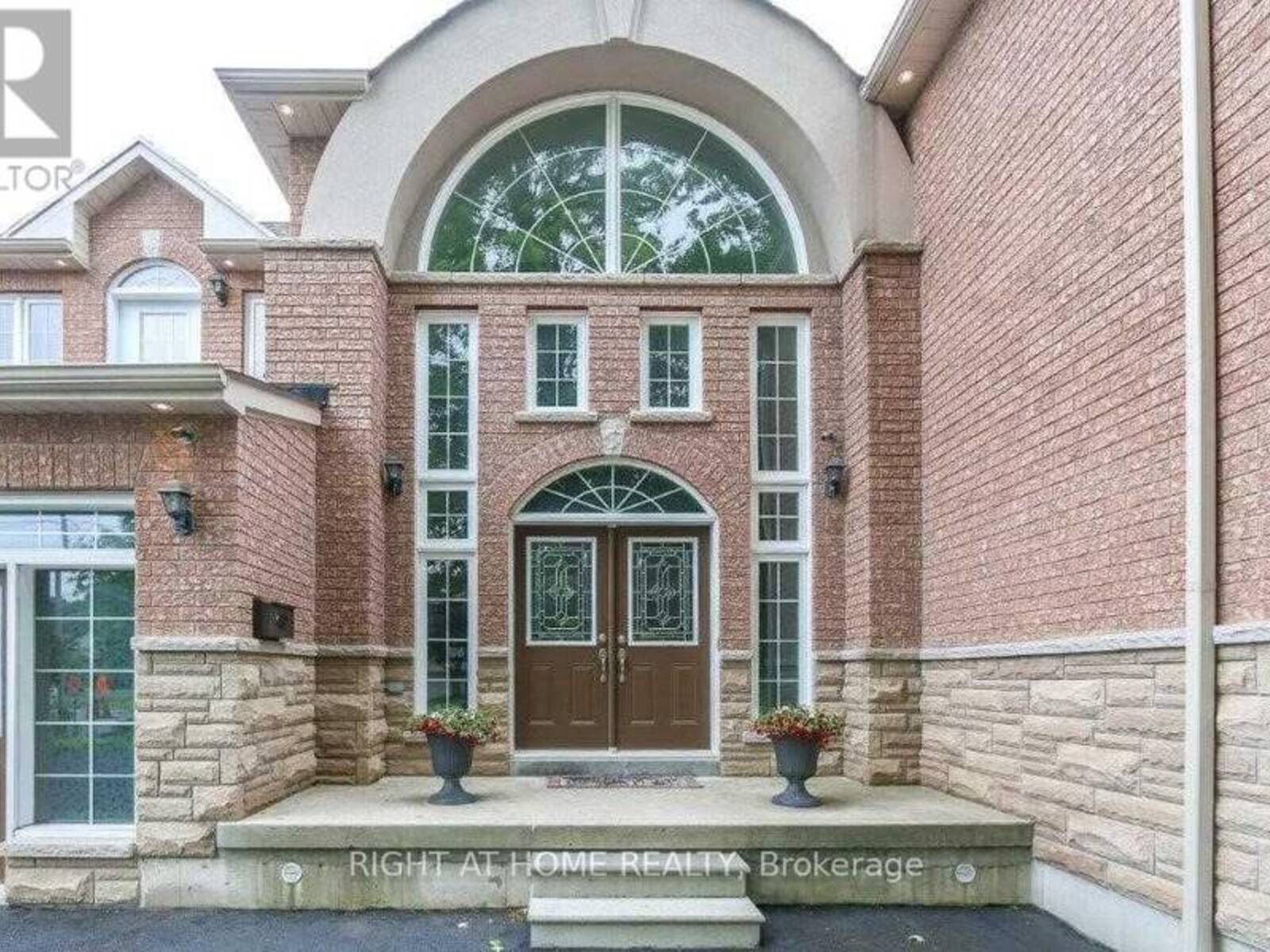 4441 LAWRENCE AVENUE E, Toronto, Ontario M1E 2T6