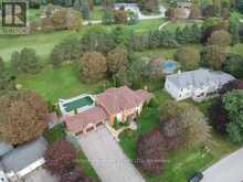 11 SLEEPY HOLLOW LANE | Whitchurch-Stouffville Ontario | Slide Image Four