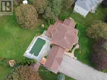 11 SLEEPY HOLLOW LANE | Whitchurch-Stouffville Ontario | Slide Image Six