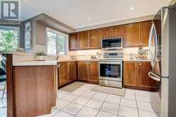 499 SILKEN LAUMANN DRIVE | Newmarket Ontario | Slide Image Twelve
